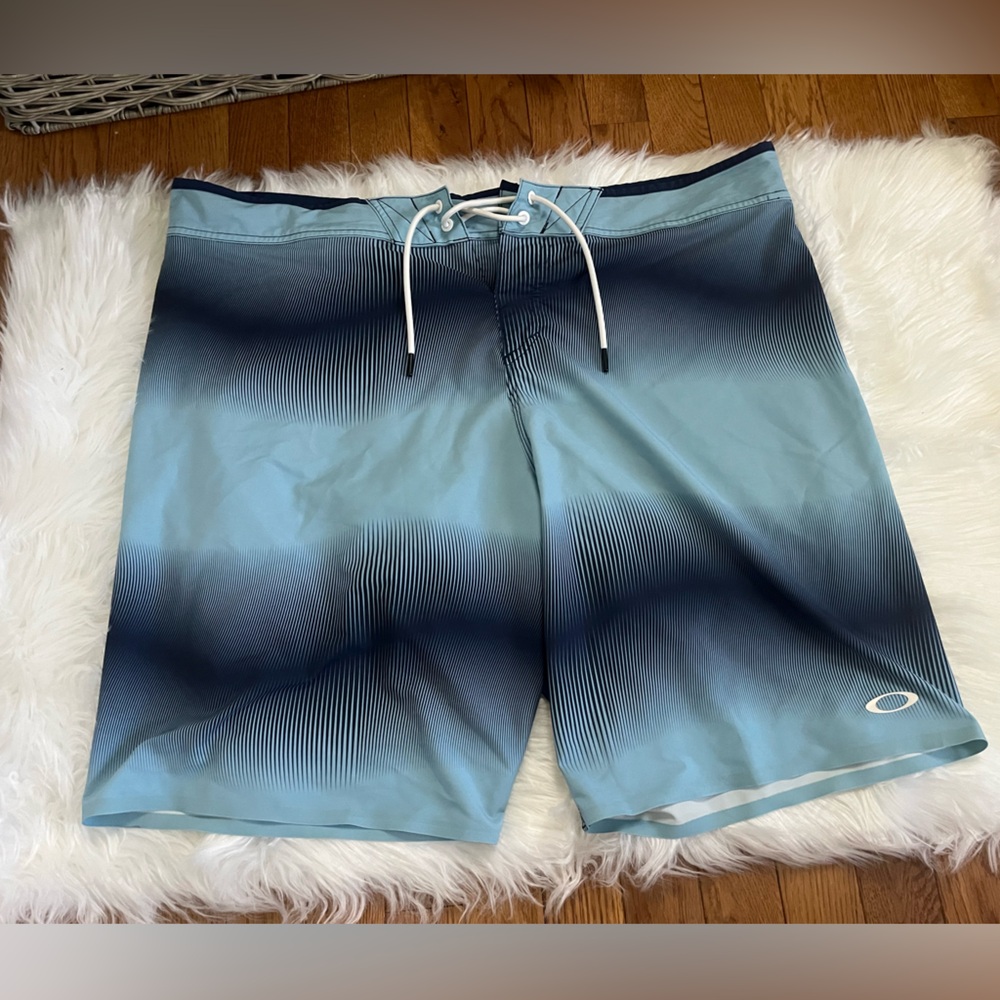 Oakley Men's Swim Trunks in Blue and Black Gradient
